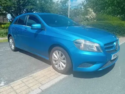 Used Mercedes A180 SE 2014 Blue Hatchback