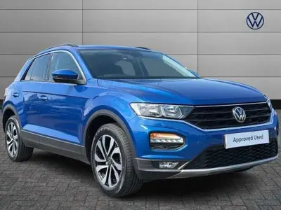 Begagnad VW T-Roc Active 110 HK (80 kW) 2021 Blå SUV