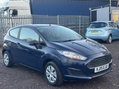 Used Ford Fiesta Studio 82 HP (60 kW) 2015 Blue Hatchback