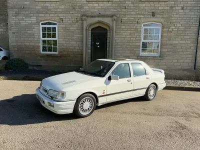 Usado Ford Sierra RS 120 HP (88 kW) 1992 Branco Sedan
