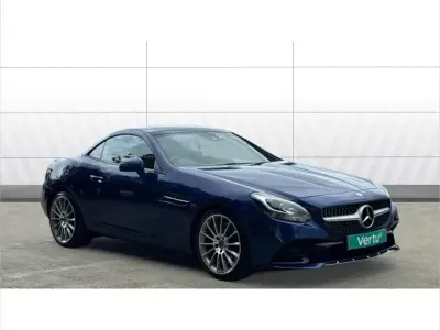 Usado Mercedes E250 AMG line 204 HP (150 kW) 2017 Azul Cabrios