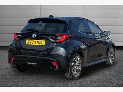 Second-hand Toyota Yaris Hybrid 116 CP (85 kW) 2023 Negru Hatchback