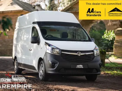 Used Vauxhall Vivaro 125 HP (91 kW) 2019 White MPV