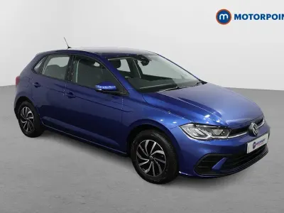 Begagnad VW Polo Life 2021 Blå Halvkombi