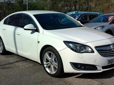 Used Vauxhall Insignia Elite 163 HP (119 kW) 2015 White Hatchback