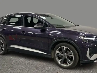 Begagnad Audi Q4 e-tron S-Line 125 kW (170 HK) 2023 Lila SUV