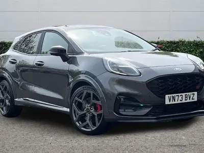 Käytetty Ford Puma ST 200 HP (147 kW) 2023 Harmaa Katumaasturi
