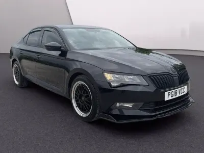 Second-hand Skoda Superb 120 CP (88 kW) 2018 Negru Hatchback
