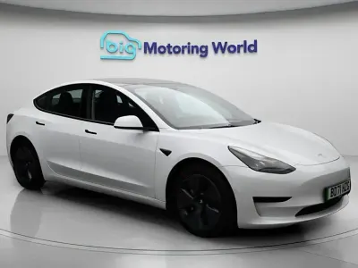 Begagnad Tesla Model 3 Standard Range Plus 177 kW (241 HK) 2021 Sedan