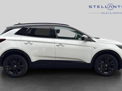 Used Vauxhall Grandland X GS Line 128 HP (94 kW) 2022 White SUV