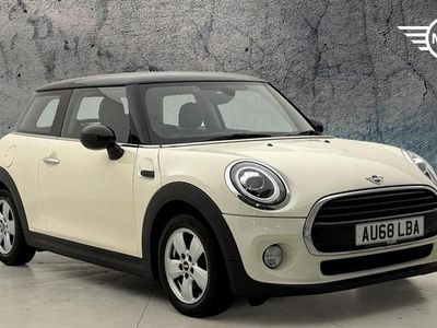 Used Mini Cooper Classic 134 HP (98 kW) 2019 White Hatchback