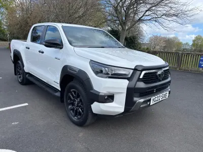 Used Toyota HiLux 201 HP (147 kW) 2022 White Pickup