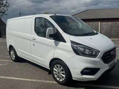 Used Ford Transit Custom Limited 130 HP (95 kW) 2018 White Van