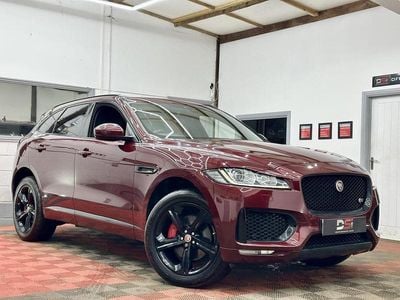 Used Jaguar F-Pace Supercharged 380 HP (279 kW) 2016 Red SUV