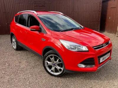Used Ford Kuga Titanium 180 HP (132 kW) 2015 Red SUV