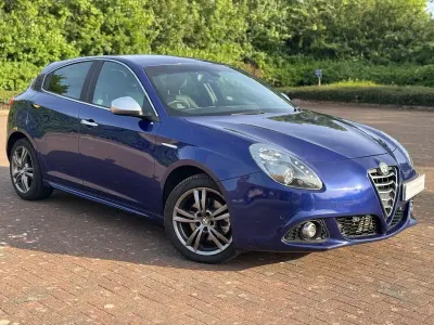 Used Alfa Romeo Giulietta Exclusive 2014 Blue Hatchback