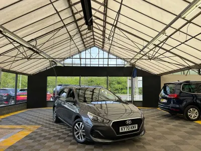 Used Hyundai i30 SE 110 HP (80 kW) 2020 Grey Estate
