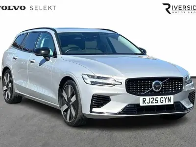 Used Volvo V60 Ultra 455 HP (334 kW) 2025 Silver dawn Estate