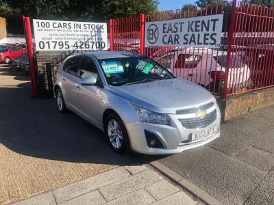 Begagnad Chevrolet Cruze LT 113 HK (83 kW) 2013 Silver Halvkombi