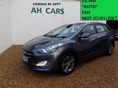 Used Hyundai i30 SE 110 HP (80 kW) 2018 Grey Estate