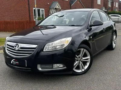 Używany Vauxhall Insignia 2012 Czarny Hatchback