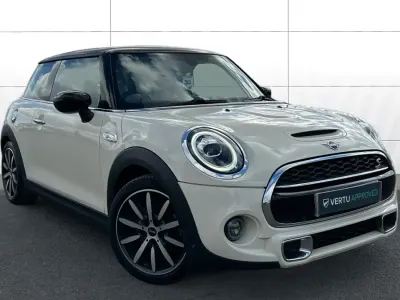 Używany Mini Cooper S Exclusive 192 KM (141 kW) 2020 Biały Hatchback
