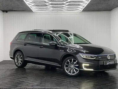 Used VW Passat Advance 218 HP (160 kW) 2018 Grey Estate