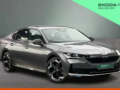 Nuevo Skoda Superb SportLine 147 CV (108 kW) 2026 Gris Utilitario