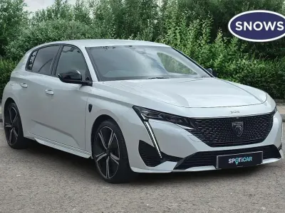 Used Peugeot 308 GT 131 HP (96 kW) 2023 Pearlescent white Hatchback