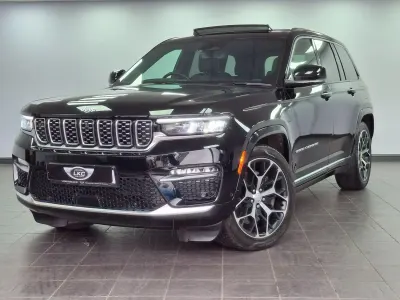 Begagnad Jeep Grand Cherokee Summit 375 HK (275 kW) 2023 Svart SUV