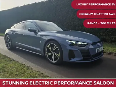 Begagnad Audi e-tron GT quattro Comfort 389 kW (530 HK) 2021 Grå Sedan
