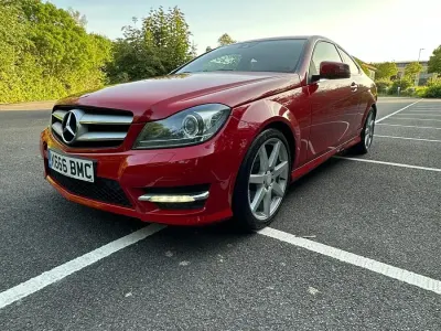 Used Mercedes C250 AMG 201 HP (147 kW) 2013 Red Coupe