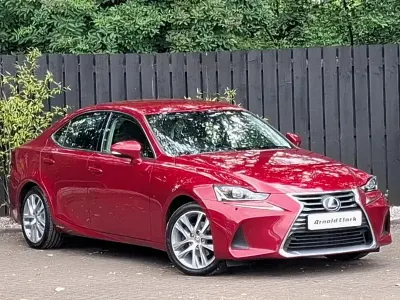 Used Lexus IS300h 223 HP (164 kW) 2019 Red Sedan