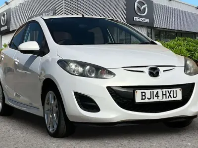 Używany Mazda 2 84 KM (61 kW) 2014 Biały Hatchback