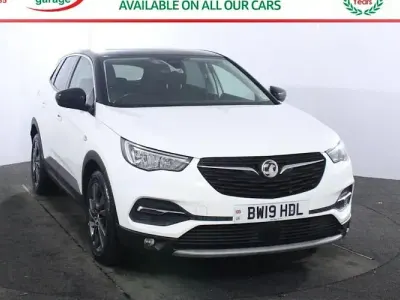 Used Vauxhall Grandland X Sport 131 HP (96 kW) 2019 White SUV