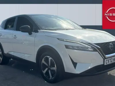 Used Nissan Qashqai N-Connecta 140 HP (102 kW) 2022 White SUV