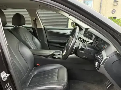 Usado BMW 520 Advantage 190 HP (139 kW) 2018 Cinzento Sedan