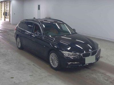 Used BMW 320 Luxury Line 2015 Silver Estate