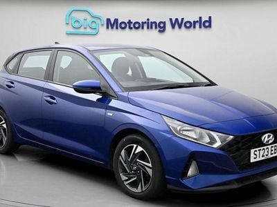 Używany Hyundai i20 SE 101 KM (74 kW) 2023 Niebieski Hatchback
