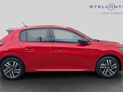 Used Peugeot 208 Allure+ 99 HP (72 kW) 2023 Red Hatchback