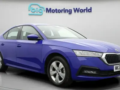 Used Skoda Octavia SE Technology 116 HP (85 kW) 2024 Blue Hatchback