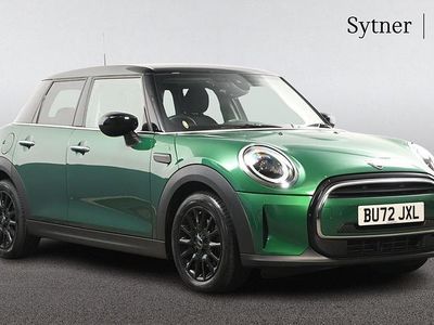 Begagnad Mini Cooper Classic 134 HK (98 kW) 2022 Grön Halvkombi