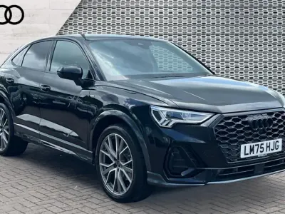 Używany Audi Q3 Black Edition 150 KM (110 kW) 2025 Czarny SUV