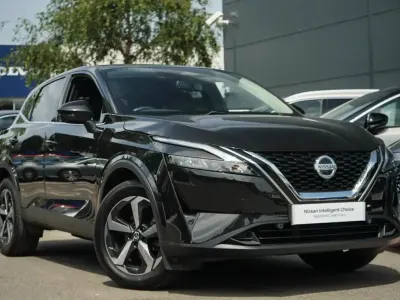 Used Nissan Qashqai N-Connecta 138 HP (101 kW) 2022 Black SUV