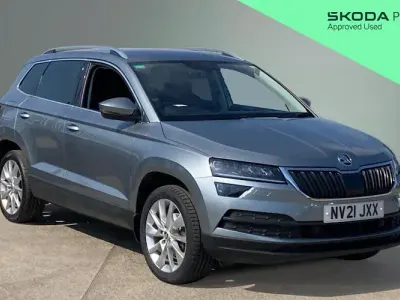 Usado Skoda Karoq SE L 150 CV (110 kW) 2021 Gris SUV