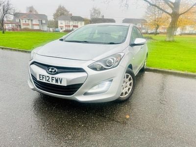 Silver Used 2012 Hyundai i30 Classic Hatchback | £3,995 (Fair price)