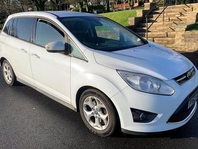 White Used 2013 Ford Grand C-Max Zetec MPV | £3,495 (Fair price)