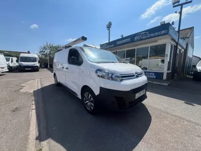 Used Citroën Dispatch 100 HP (73 kW) 2019 White MPV