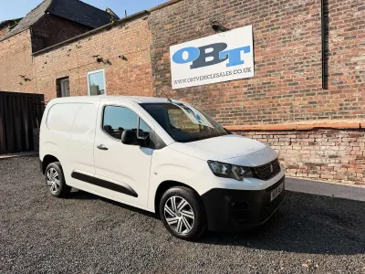 Used Peugeot Partner 2019 White MPV