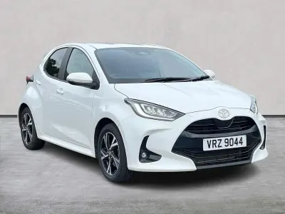 Used Toyota Yaris Design 116 HP (85 kW) 2024 White Hatchback